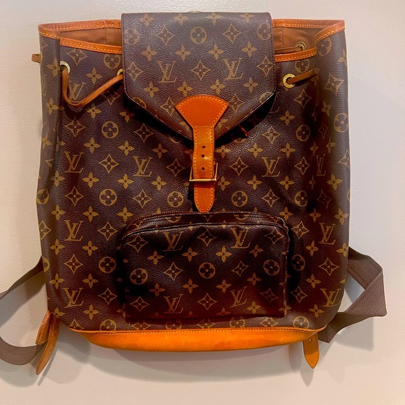 Louis Vuitton vintage backpack. Canvas Montsouris. - Picture 1 of 8